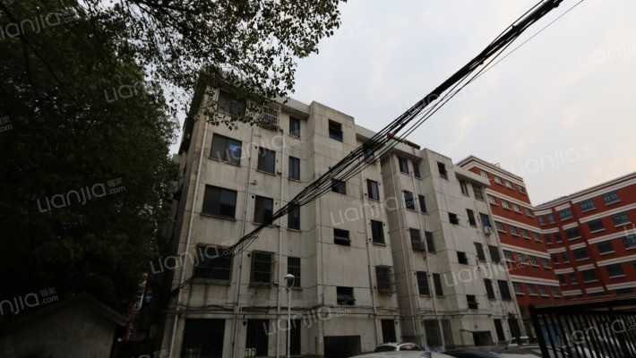 梁丰教工楼外景图