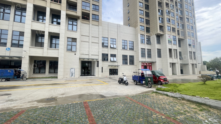 铠达商贸中心外景图