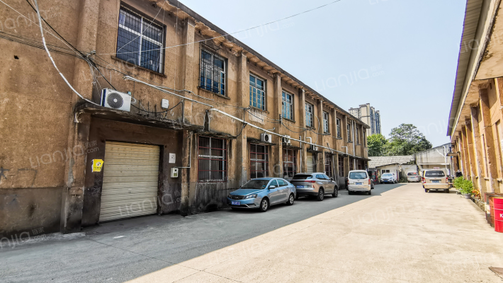 塑料六厂宿舍外景图