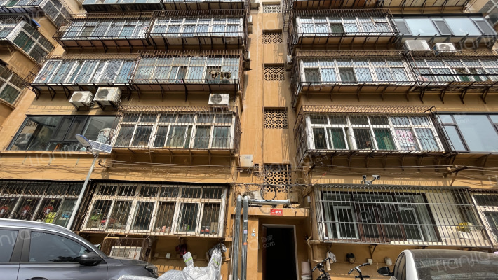 再生公司家属院外景图