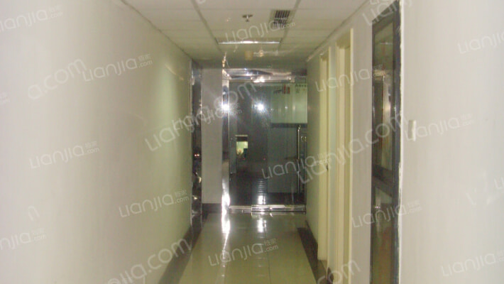 环球世界大厦外景图