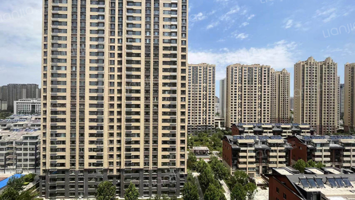 众成学府生活城外景图