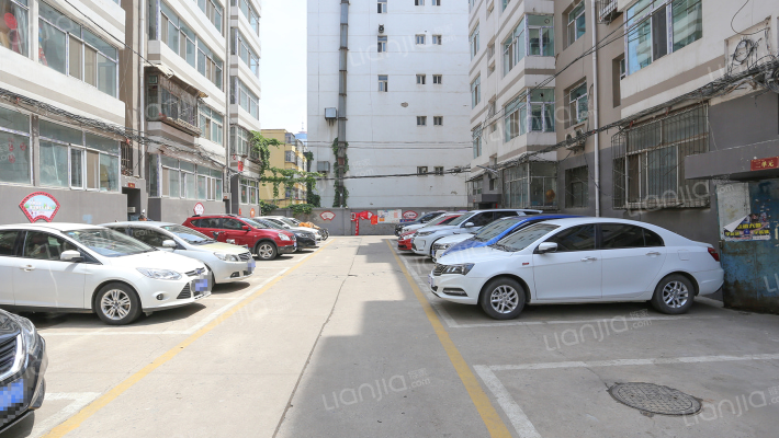 晋龙捷泰汽运宿舍外景图