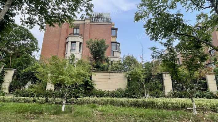 朗诗保利礼墅外景图