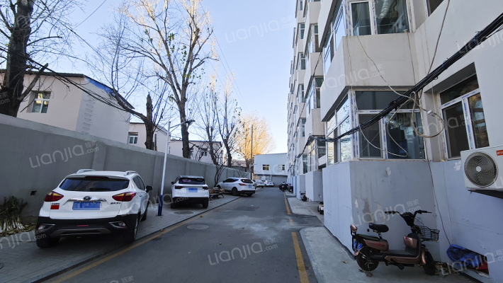 筑路机械厂宿舍外景图