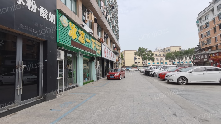 瑞海公寓外景图