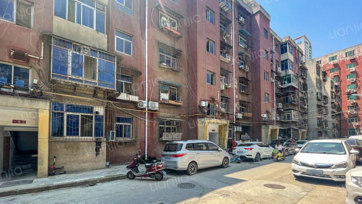 市建委家属院外景图