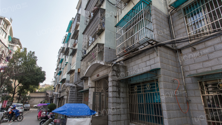 青青家园外景图