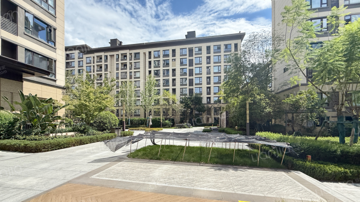 保利大国璟天麓外景图