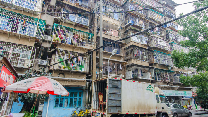 农机宿舍外景图