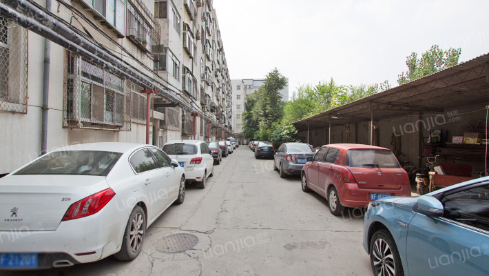 224号院人行宿舍外景图