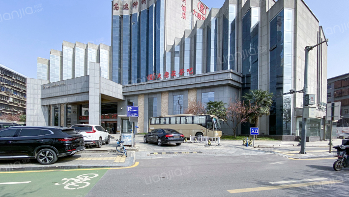 陕国投家属院外景图