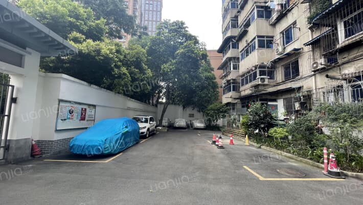 抚琴西北街38号外景图