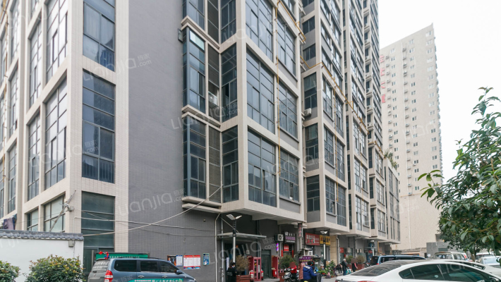 首秀一期 外景图