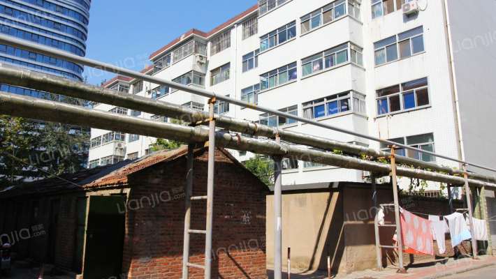 卫校家属院外景图