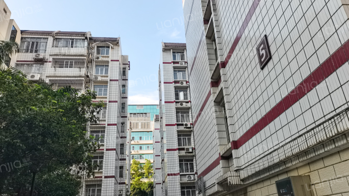 人保宿舍外景图