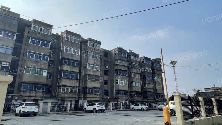 河滨路食品公司宿舍楼外景图