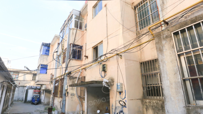 审计局宿舍外景图