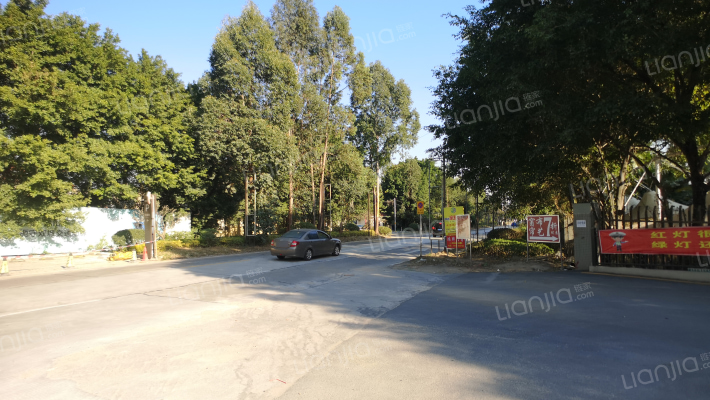 龙光玖龙湖外景图