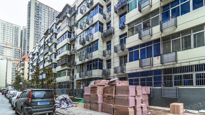 雁塔区农水局家属院外景图