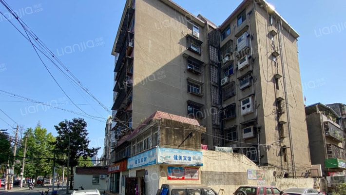 光大地产家属楼外景图