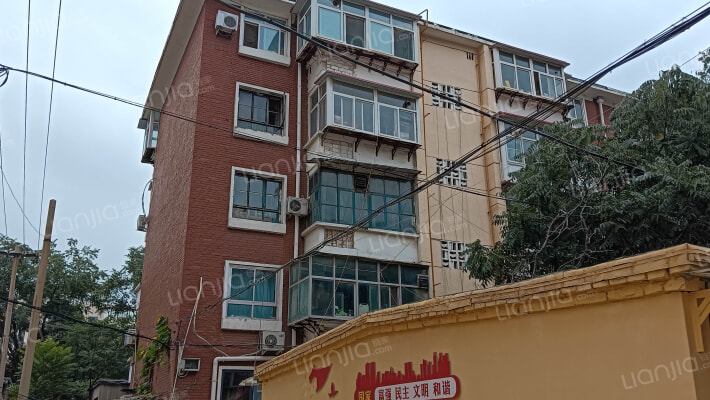 公路工程宿舍外景图