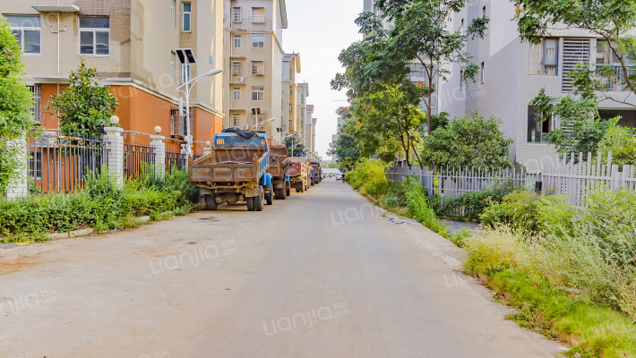 红岭小区外景图