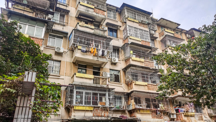 南宁市环境卫生管理处住宅楼外景图