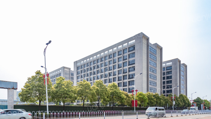 远航企业广场外景图