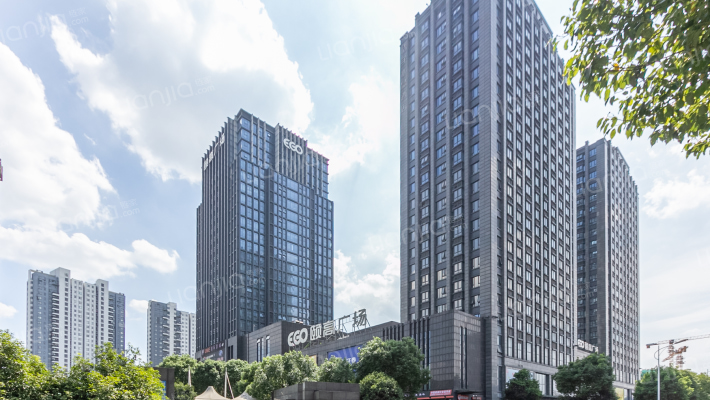 颐高广场外景图