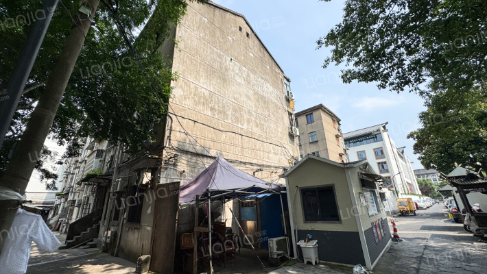 十三亩头外景图