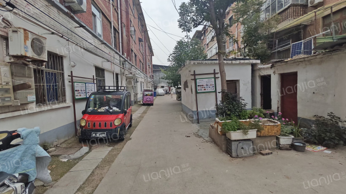 仪表厂家属院北院外景图