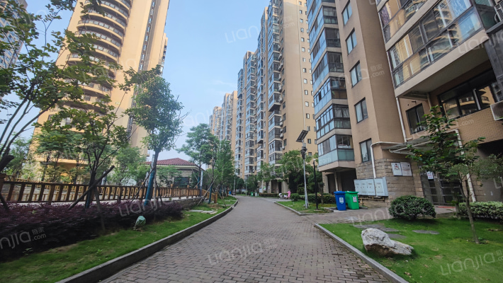 水木清華外景图