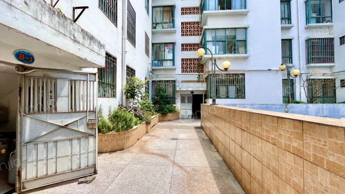 峨山温泉公寓外景图