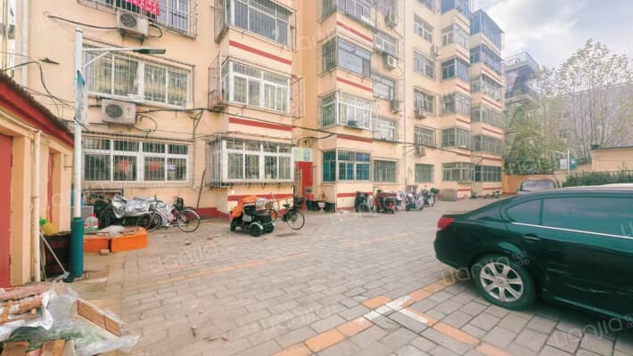 城建小区外景图