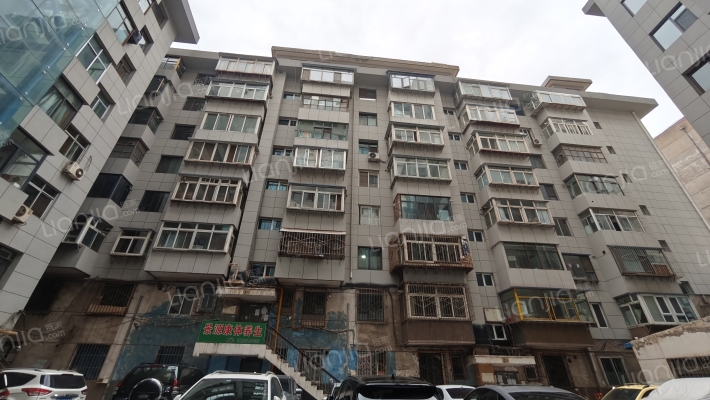 黄委会家属院外景图