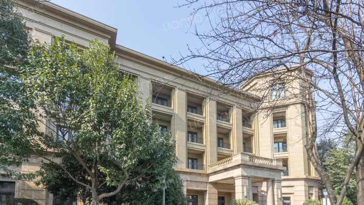 绿城玫瑰园外景图