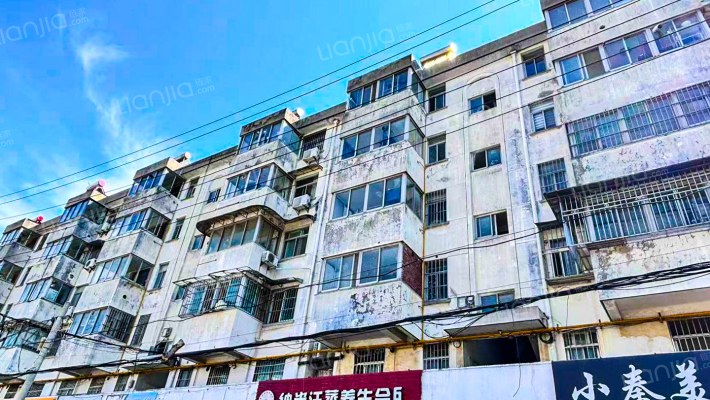 包装厂宿舍外景图