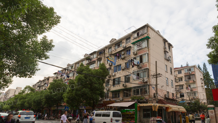 赤一小区外景图