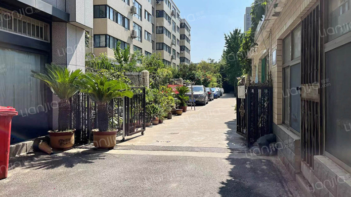 纪委宿舍外景图