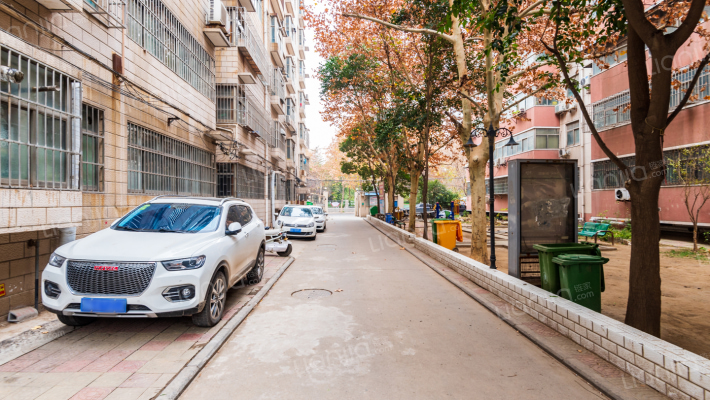 人和路5号院外景图