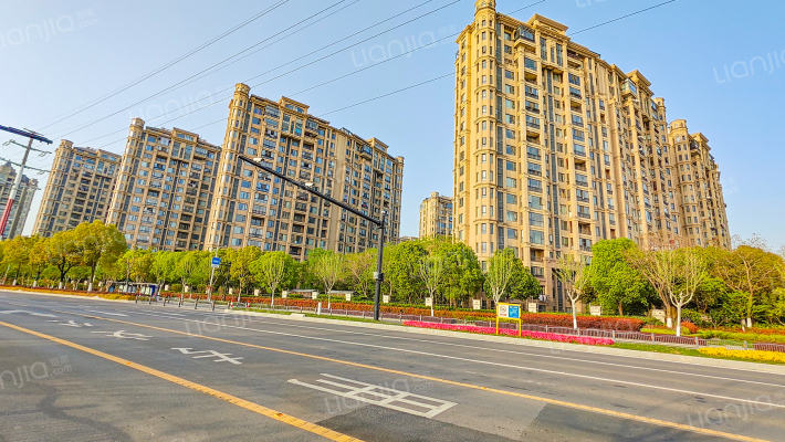 鸿翔中金鸿樾府外景图