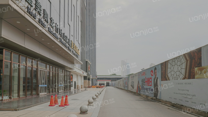 华中国际广场外景图