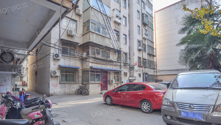 农业路38号院外景图