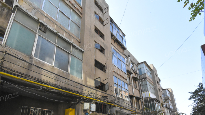 许昌市外贸包装公司住宅楼外景图