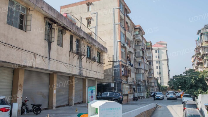 白鹤山路外景图