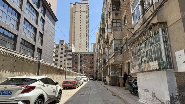 兰州肉联厂家属院外景图