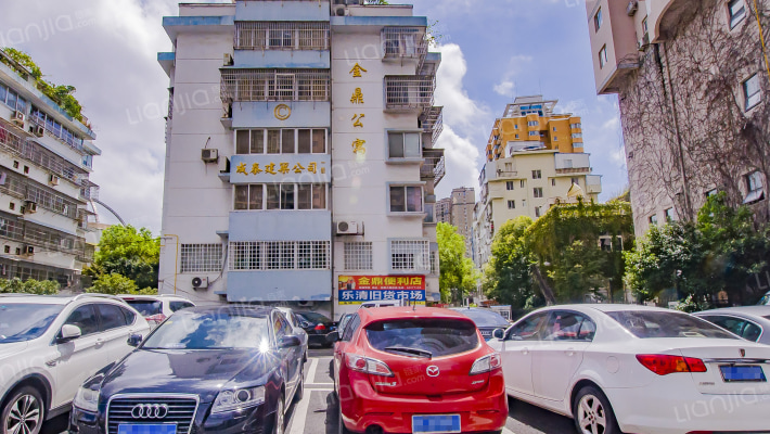 金鼎公寓外景图