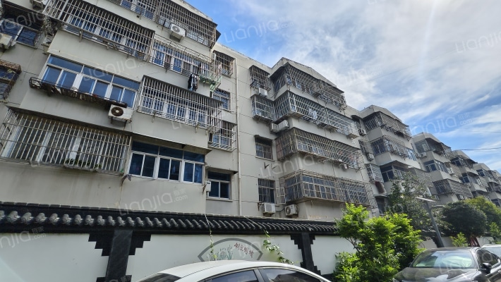 潜龙集团宿舍外景图