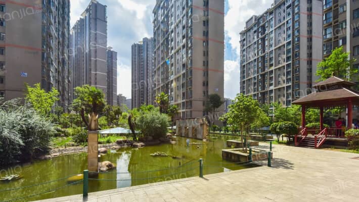 世纪城龙泉苑西区外景图